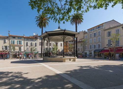 Duplex Fontaine - Appartement Duplex Coeur Vieil Antibes Old City Marche Provencal Kültér fotó